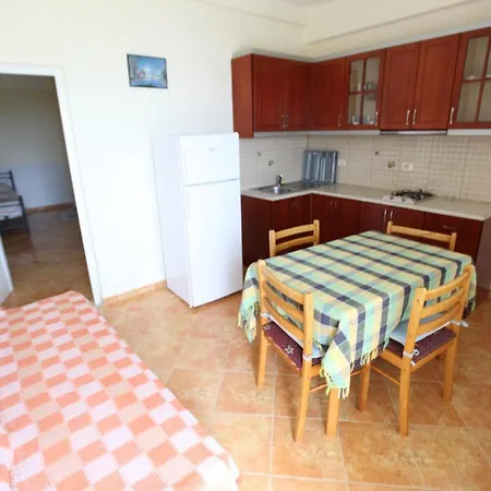 Erviliano Aparthotel Borsh