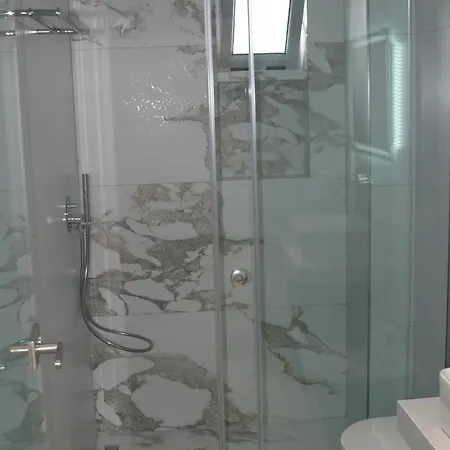 Erviliano Hotel apartamentowy Borsh