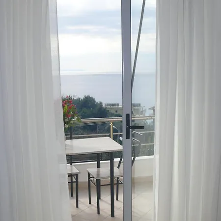 Erviliano Hotel apartamentowy Borsh
