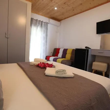 Aparthotel Erviliano Borsh