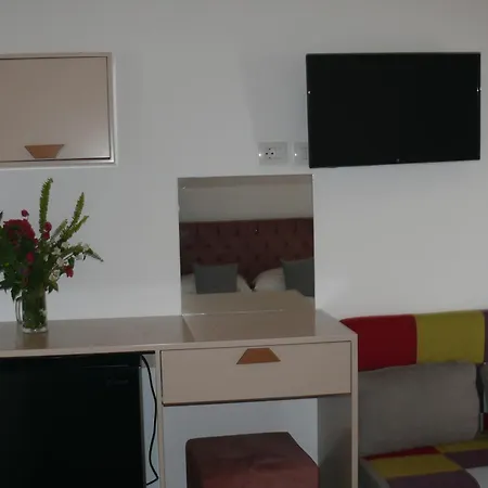 Erviliano Apartmanhotel Borsh